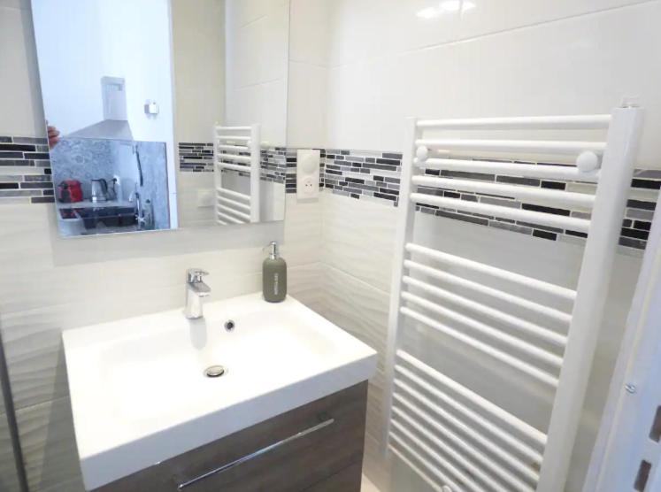 Appartement 2 Pieces Jean Mace Et Stationnement Lyon Exterior photo